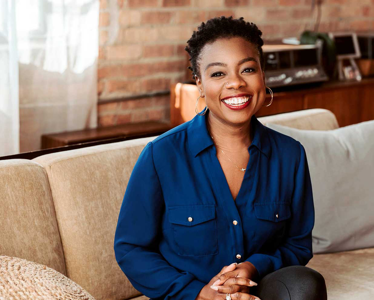 Lynee-Urban-founder-of-Ellevie-Custom-products-in-Carol-Stream-IL